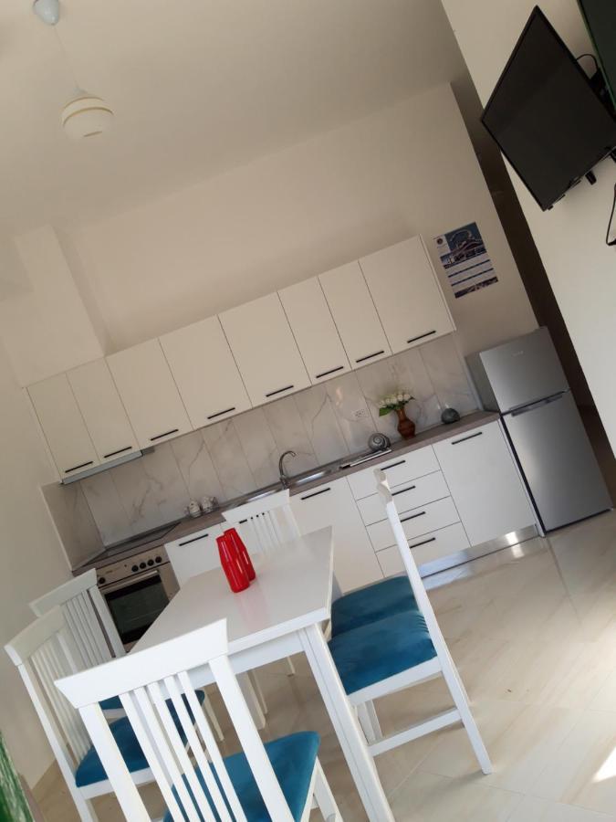 Villa Fredi Орикум Экстерьер фото